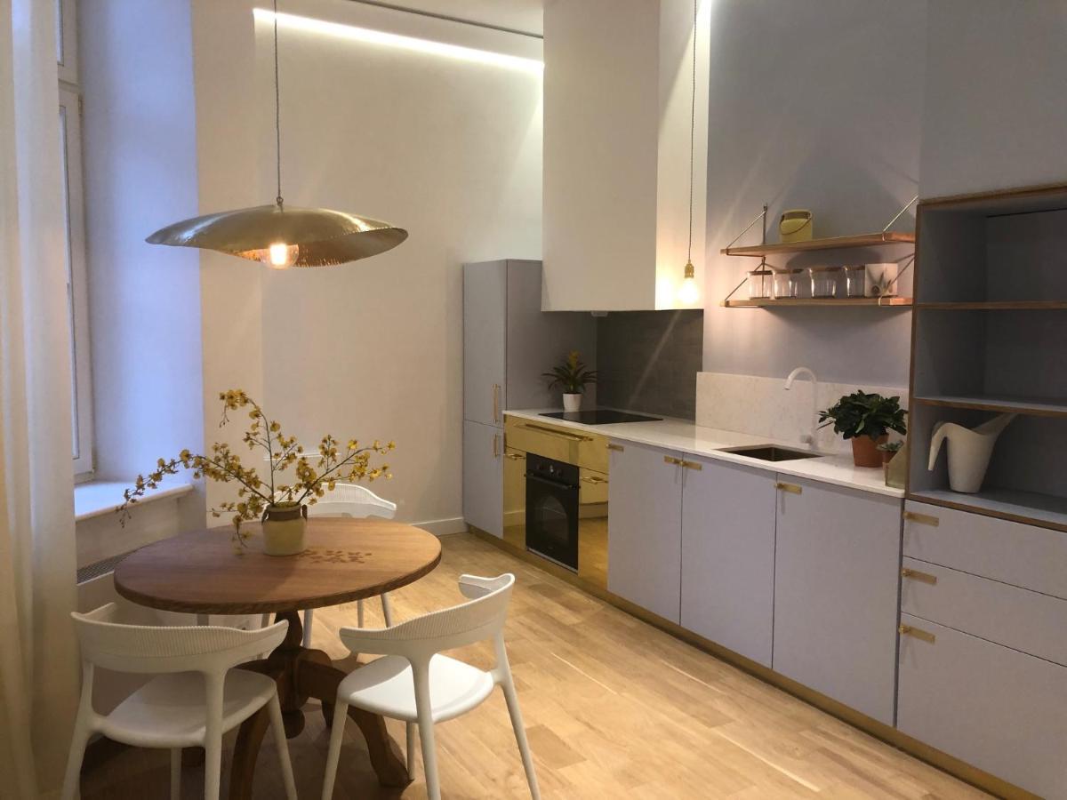 Boutique Elizabeth Apartment Riga Esterno foto
